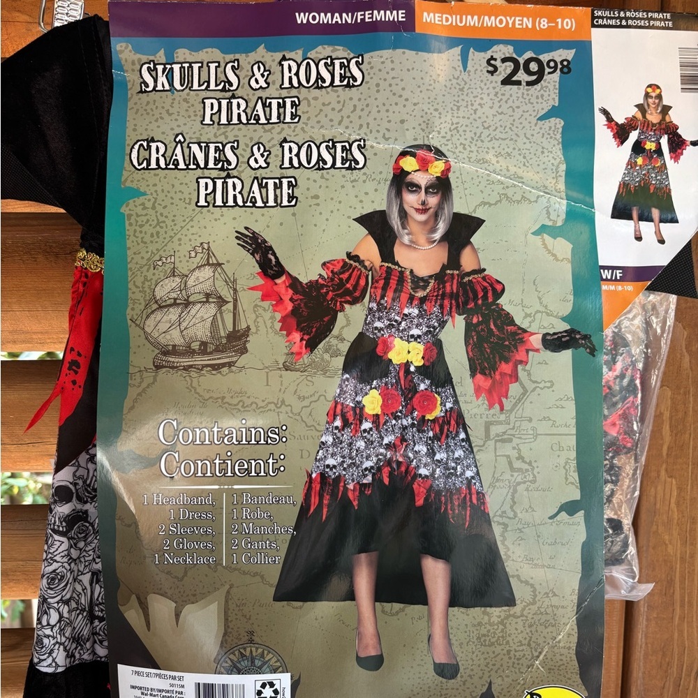 Skulls & Roses Pirate Costume for Ladies Medium 8/10 New Halloween
